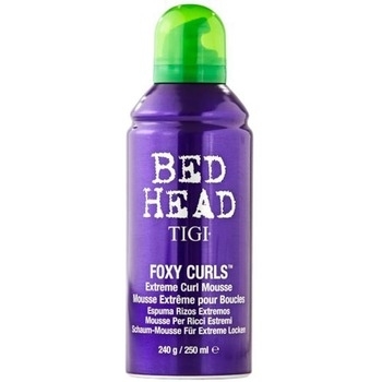 TIGI Bed Head Foxy Curls Extreme Curl Mousse - Мусс для эффекта вьющихся во...