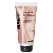 Шампунь "Brelil Professional Numеro Illuminating Shampoo with Precious Oils" 300мл для блеска волос с маслом арганы и макадамии